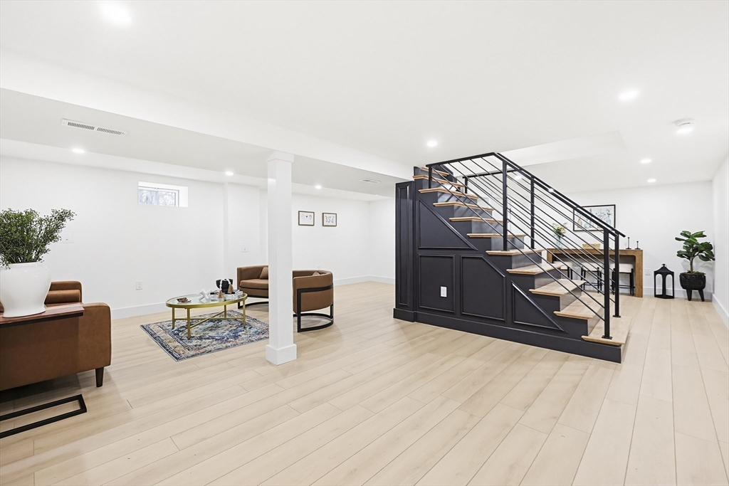 565 Elm Street Concord, MA 01742 - Photo 17 of 35