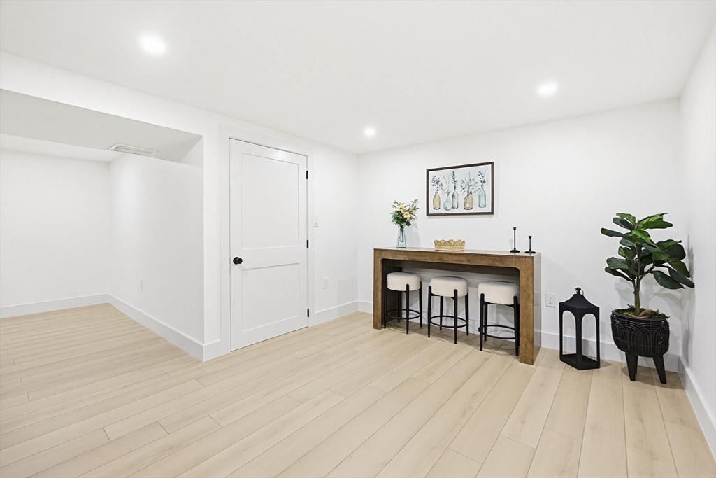 565 Elm Street Concord, MA 01742 - Photo 19 of 35