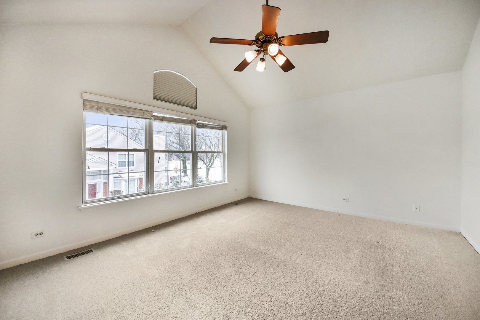 808 Old Checker Road Buffalo Grove, IL 60089 - Photo 16 of 29