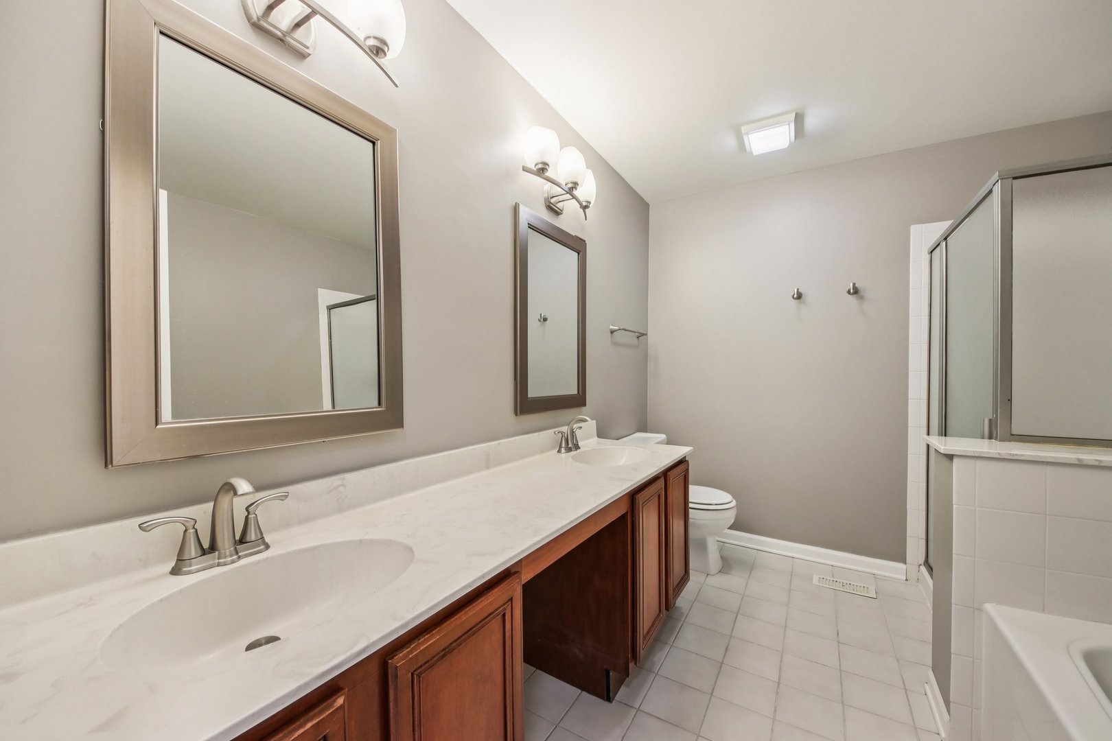 808 Old Checker Road Buffalo Grove, IL 60089 - Photo 18 of 29