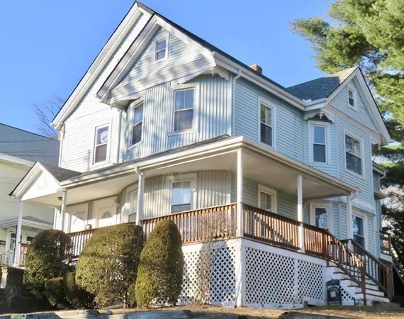 $3,900 | 105 Plympton Street, Unit 2, Waltham, MA 02451