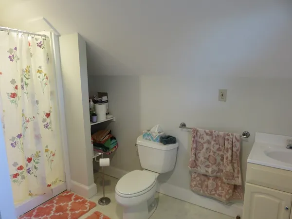 $3,900 | 105 Plympton Street, Unit 2, Waltham, MA 02451