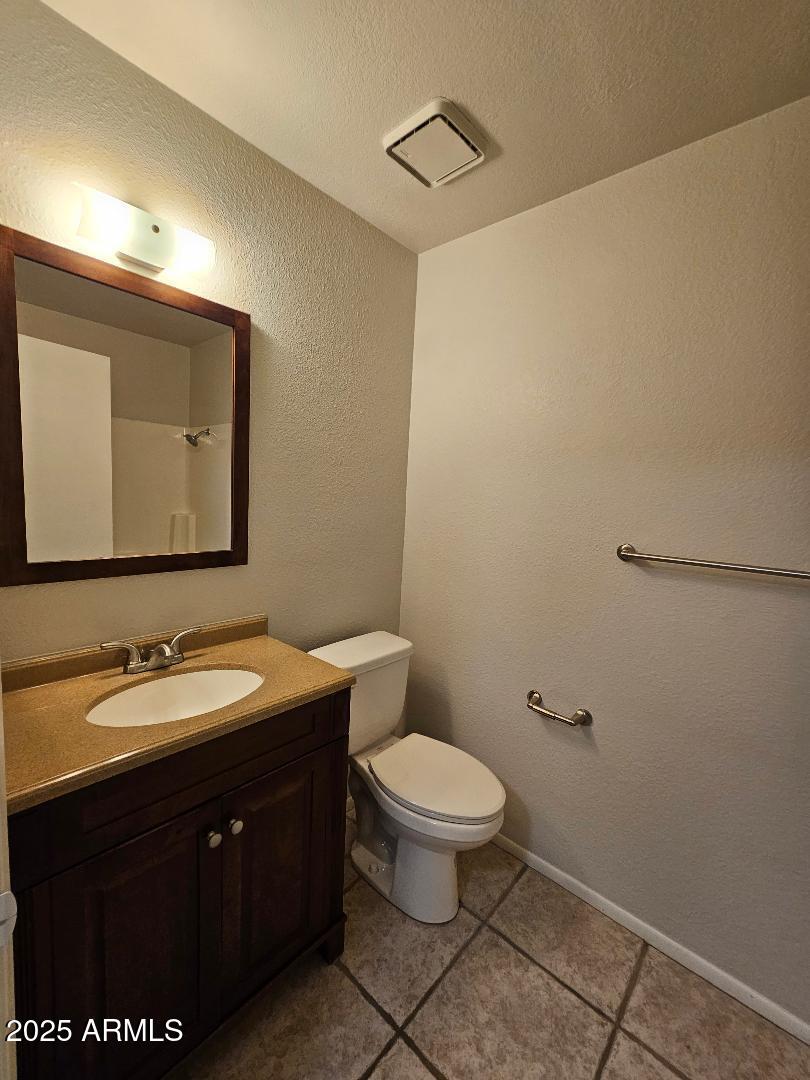 312 West Yukon Drive, Unit 7 Phoenix, AZ 85027 - Photo 11 of 25 Bath1