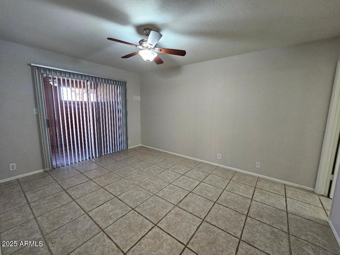 312 West Yukon Drive, Unit 7 Phoenix, AZ 85027 - Photo 13 of 25 Primary bed 2