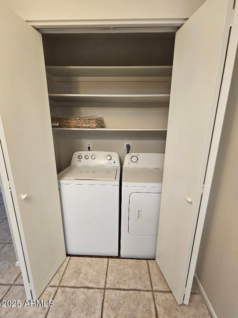 312 West Yukon Drive, Unit 7 Phoenix, AZ 85027 - Photo 8 of 25 Laundry