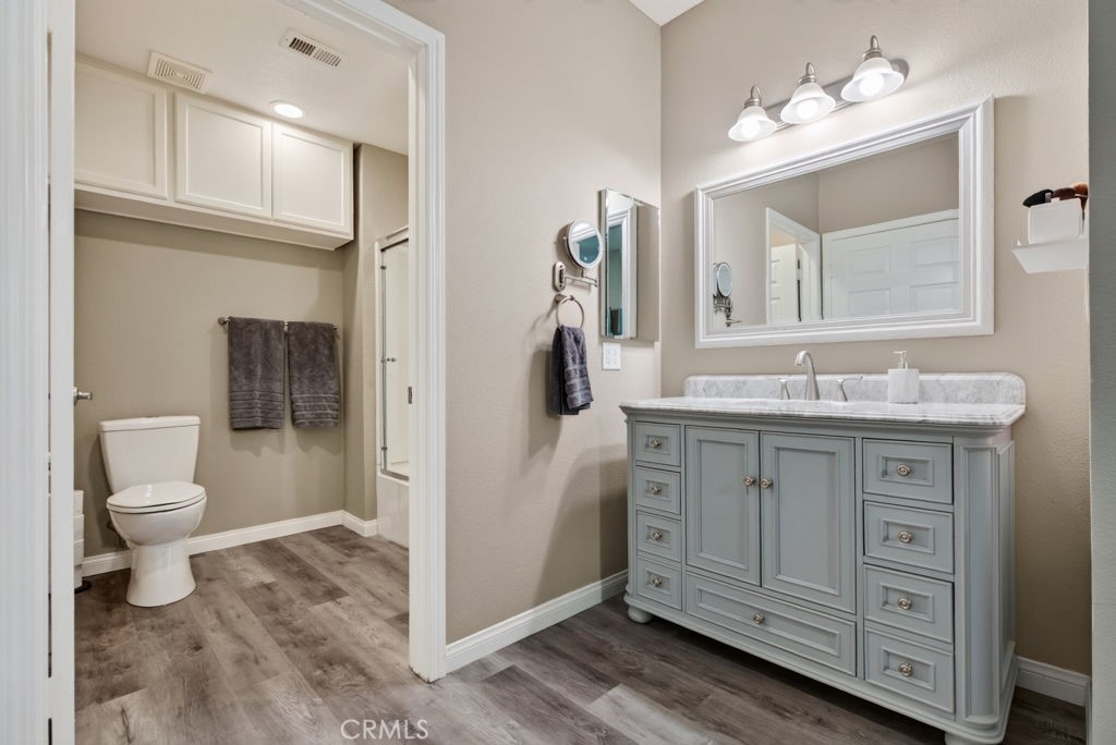 375 Central, Unit 182 Riverside, CA 92507 - Photo 15 of 23 Bathroom 2