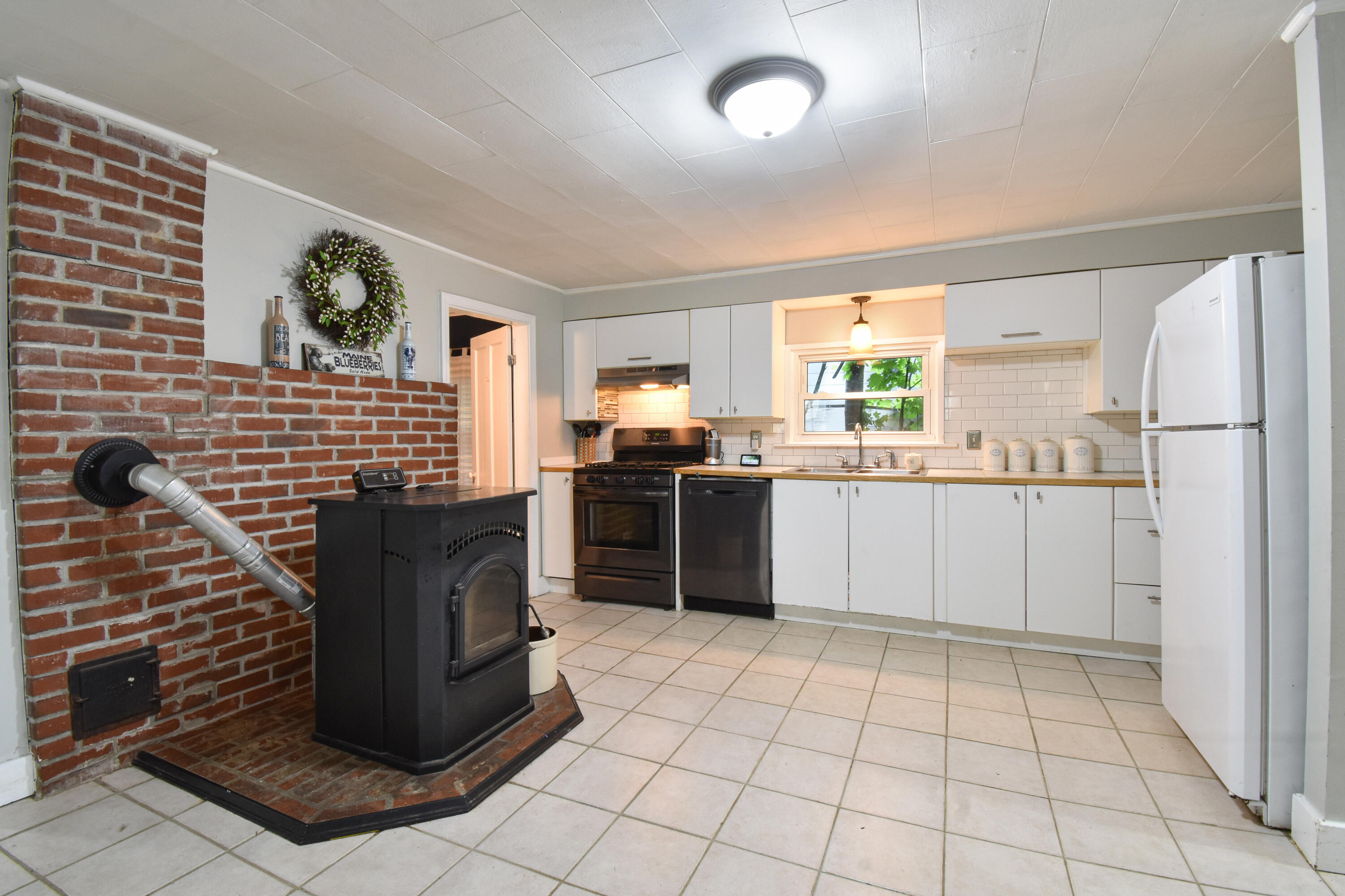 273 Centre Street Bath, ME 04530 - Photo 11 of 54 237CentreSt.Bath-08