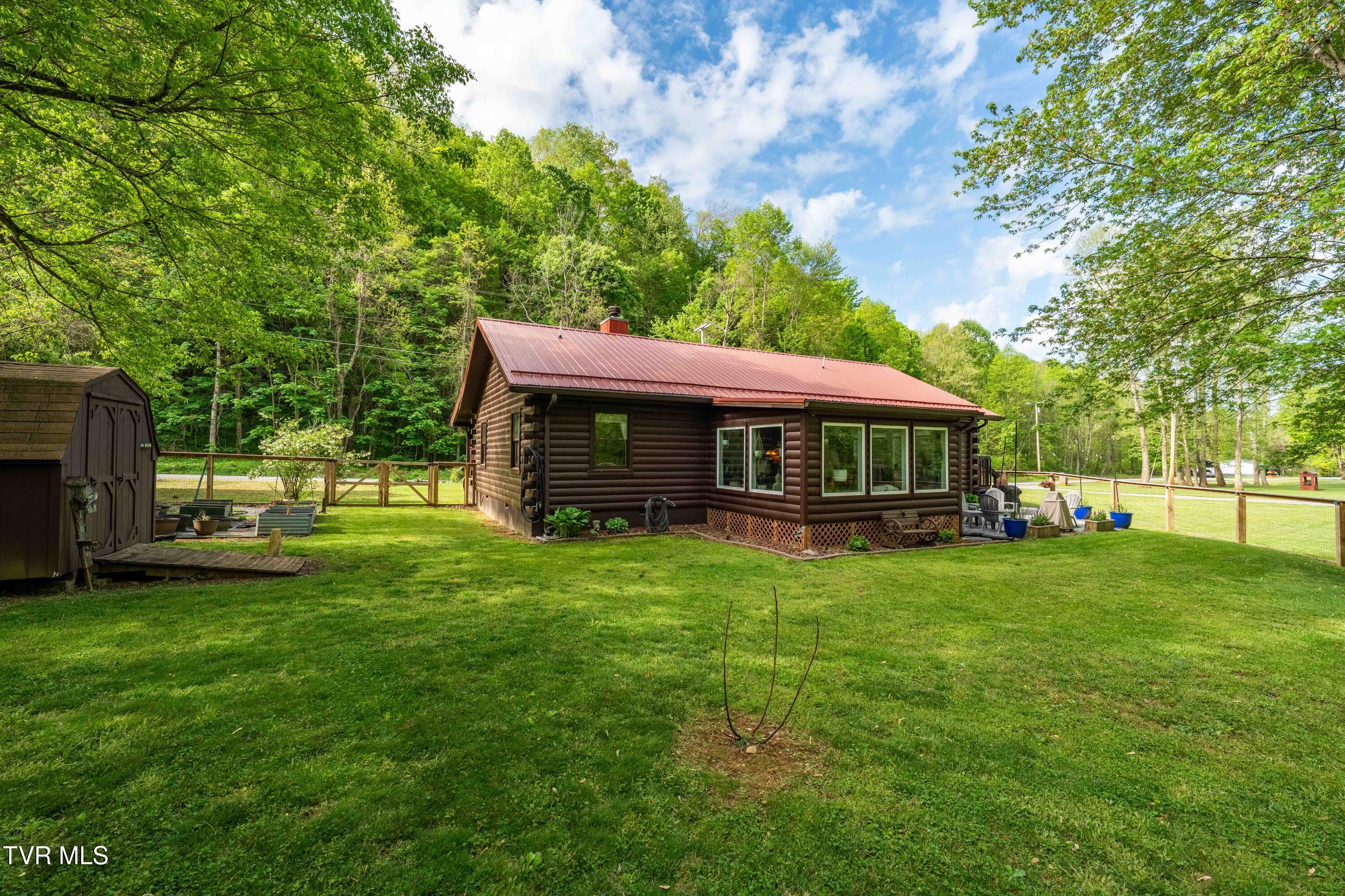 135 Grindstaff Hollow Road Elizabethton, TN 37643 - Photo 71 of 116 135 Grindstaff Hollow (44 of 82)