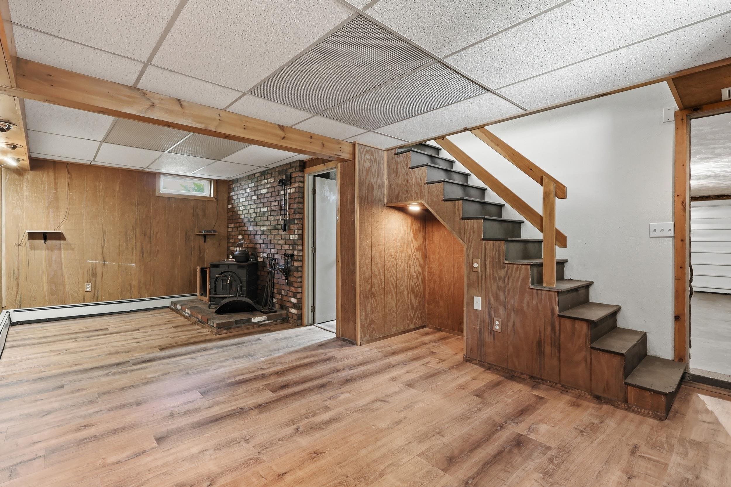 85 Whitney Avenue Manchester, NH 03104 - Photo 31 of 58