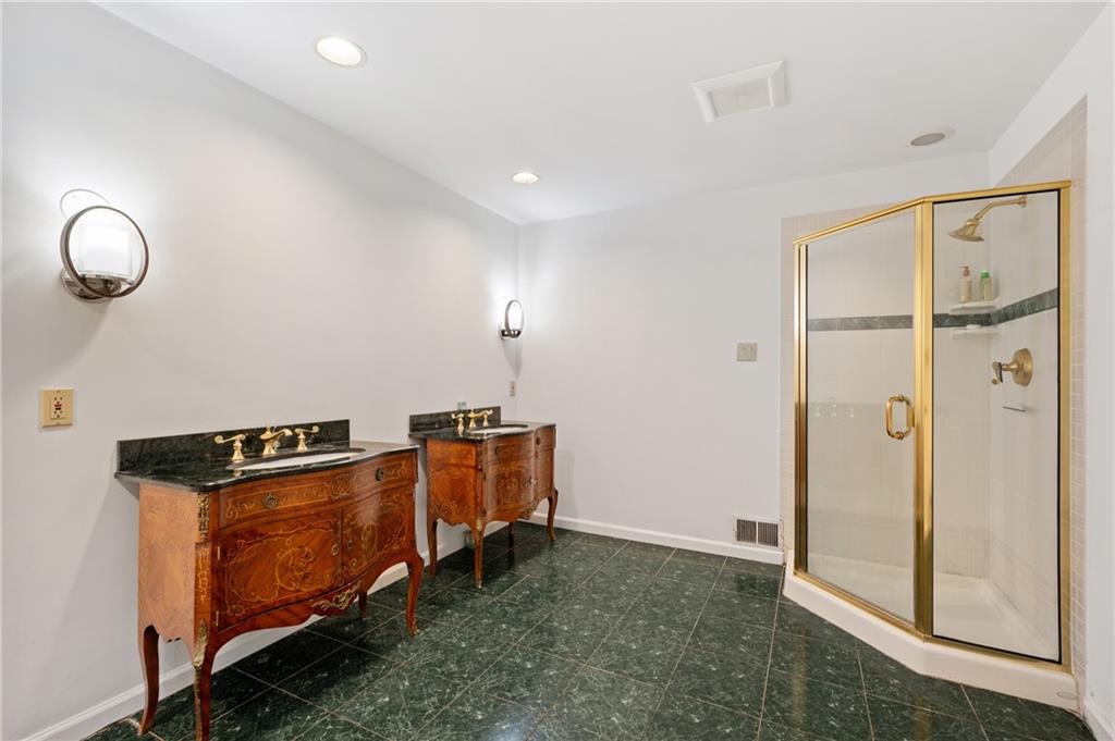 1258 Fox Chapel Road Pittsburgh, PA 15238 - Photo 21 of 38 Gallery Image 21