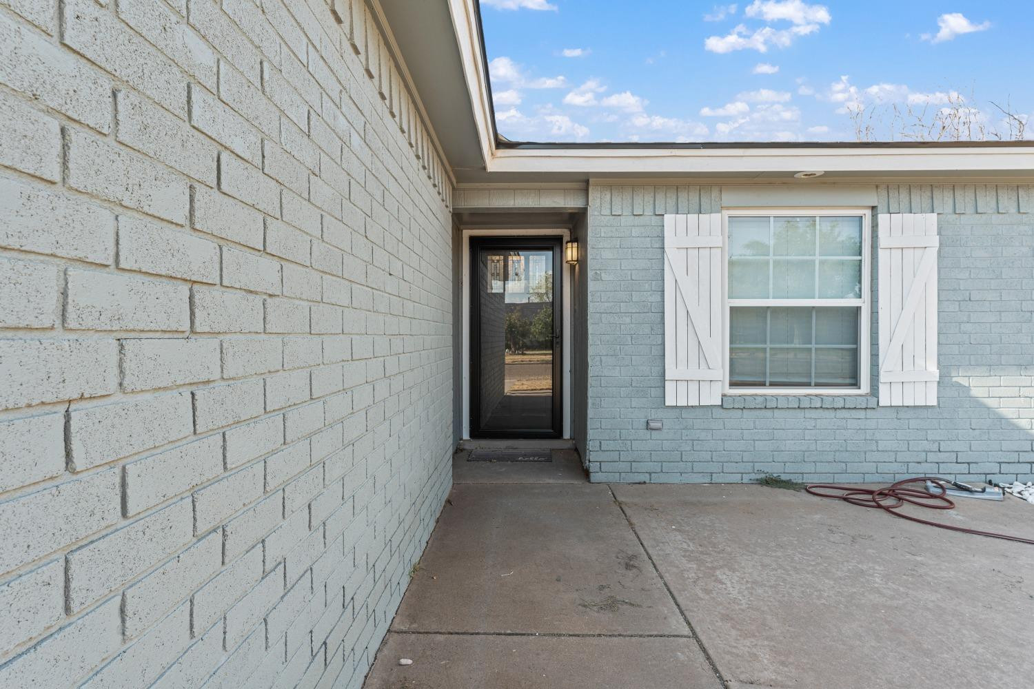 6154 38th Street Lubbock, TX 79407 - Photo 3 of 23 a view of entrance