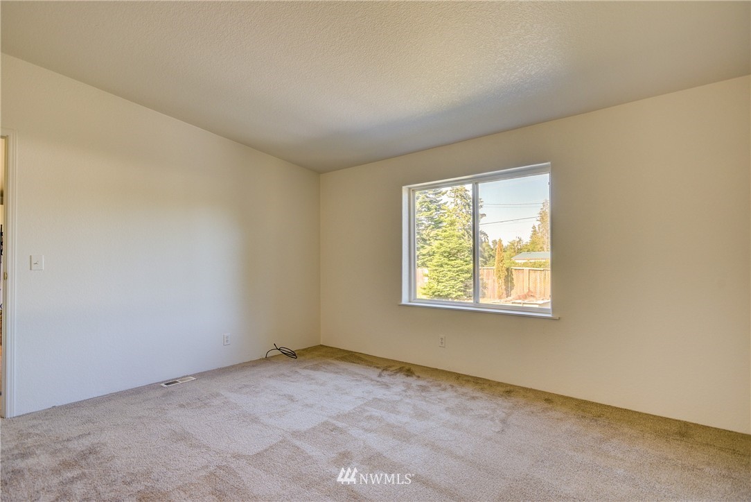 3108 Taylor Road Oak Harbor, WA 98277 - Photo 8 of 25 Gallery Image 8