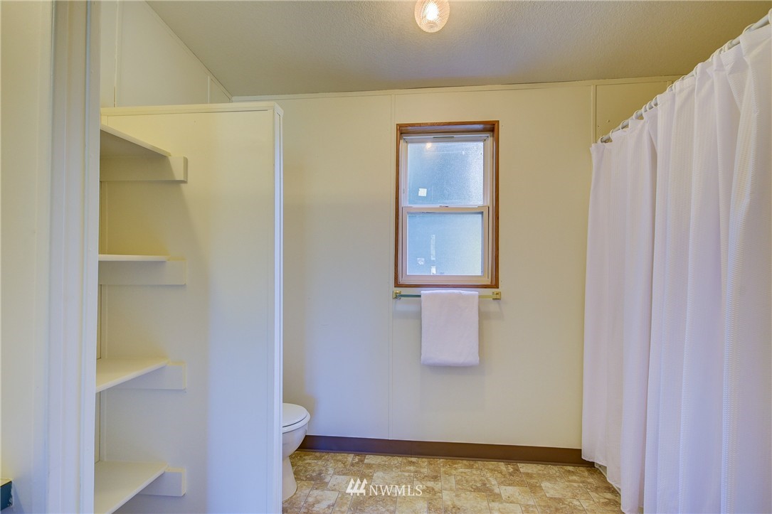 3108 Taylor Road Oak Harbor, WA 98277 - Photo 9 of 25 Gallery Image 9