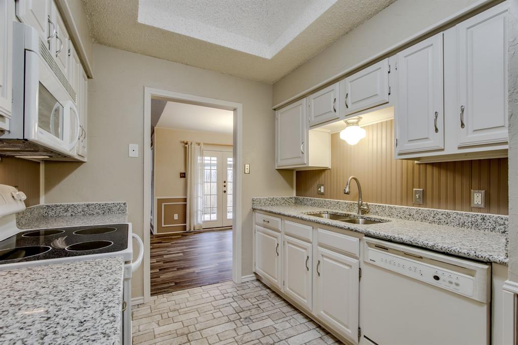 3712 Roussillon Drive Carrollton, TX 75007 - Photo 16 of 32