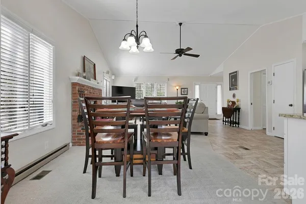 $600,000 | 222 Sedi Lane, Brevard, NC 28712