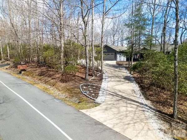 $600,000 | 222 Sedi Lane, Brevard, NC 28712