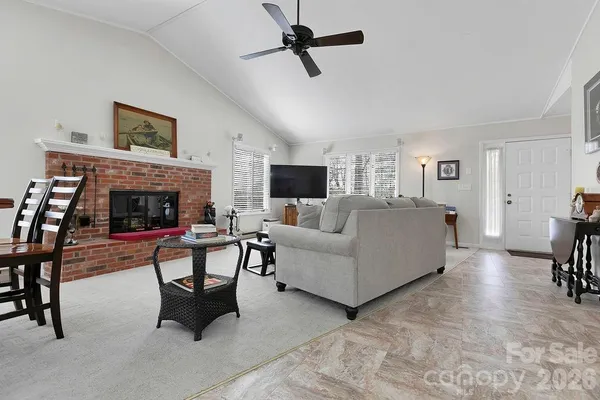 $600,000 | 222 Sedi Lane, Brevard, NC 28712