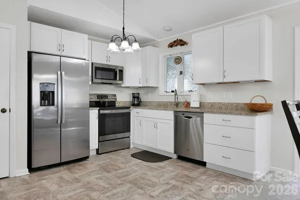 $600,000 | 222 Sedi Lane, Brevard, NC 28712