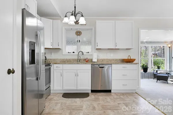 $600,000 | 222 Sedi Lane, Brevard, NC 28712