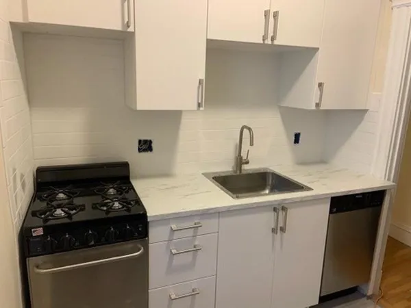 $1,795 | 69 Park Drive, Unit 14, Boston, MA 02215