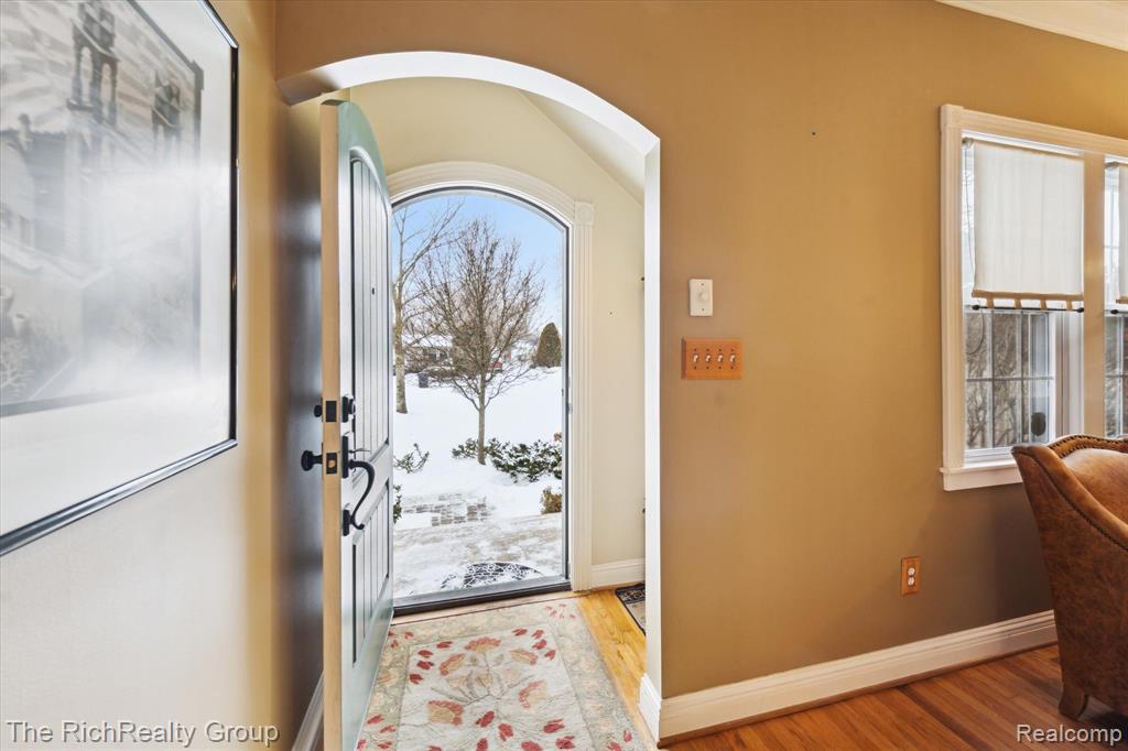 22496 Springbrook Avenue Farmington Hills, MI 48336 - Photo 6 of 33
