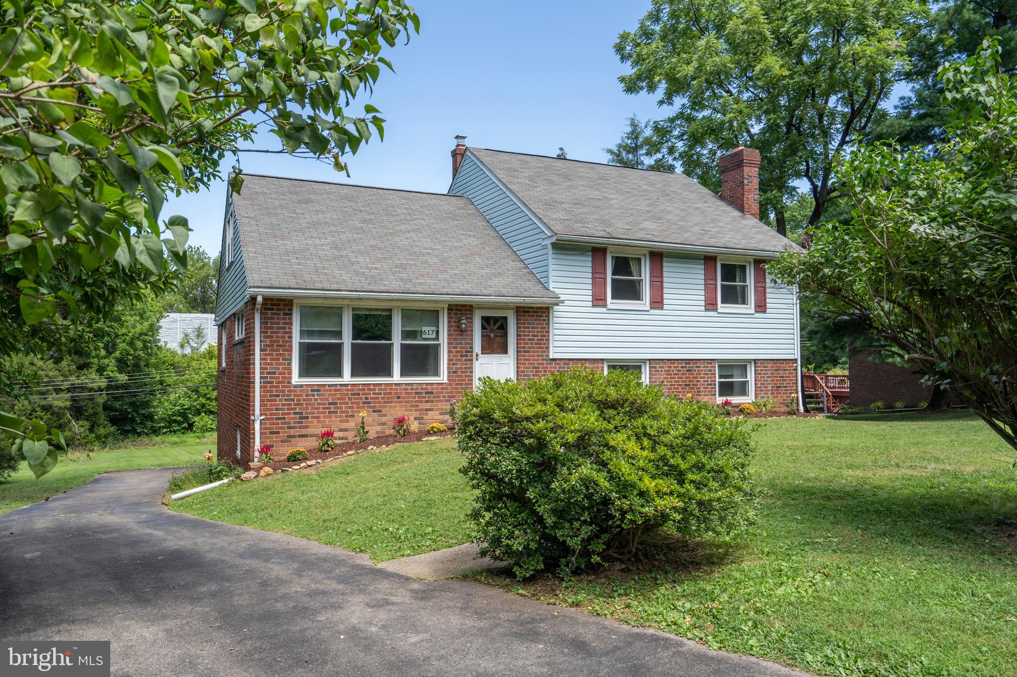 617 Bob White Road Wayne, PA 19087 - Photo 3 of 40