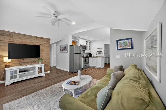 $1,895,000 | 7 Normandy Circle, Bluffton, SC 29910