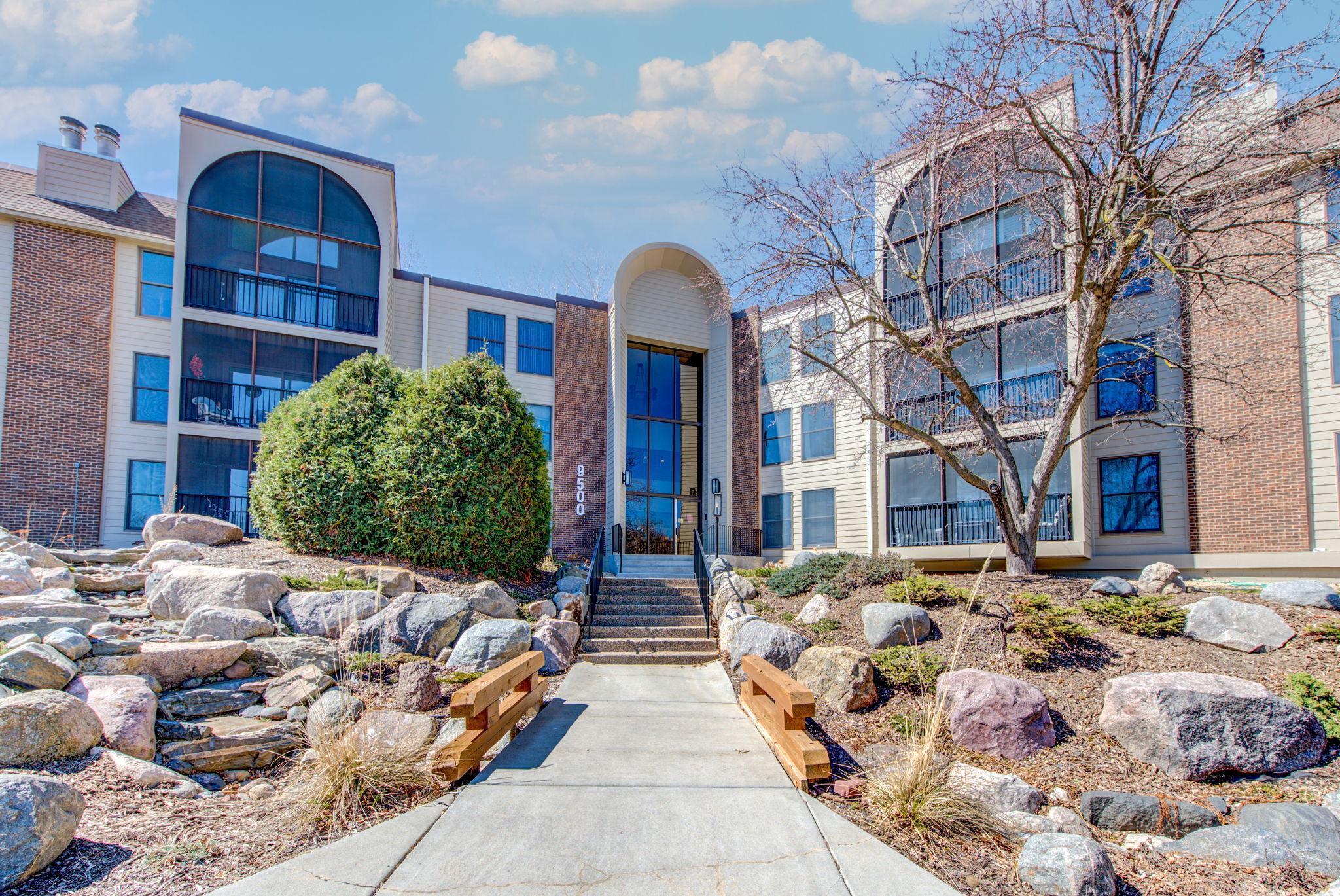 9500 Collegeview Road, Unit 107 Bloomington, MN 55437 - Photo 1 of 1 Gallery Image 1
