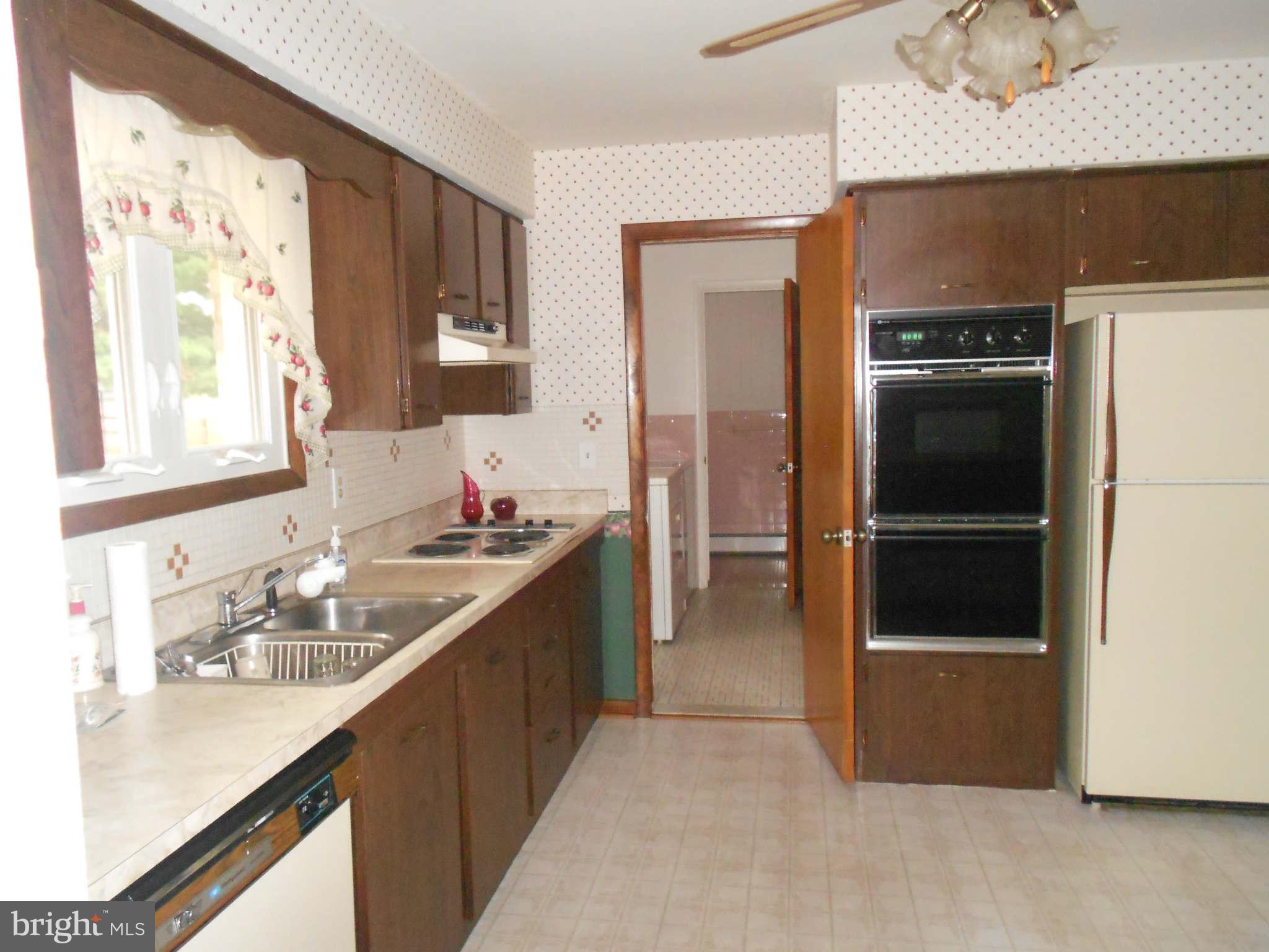 528 Old Baltimore Road Westminster, MD 21157 - Photo 8 of 21 Kitchen