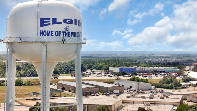 a sign that is on the side of a building