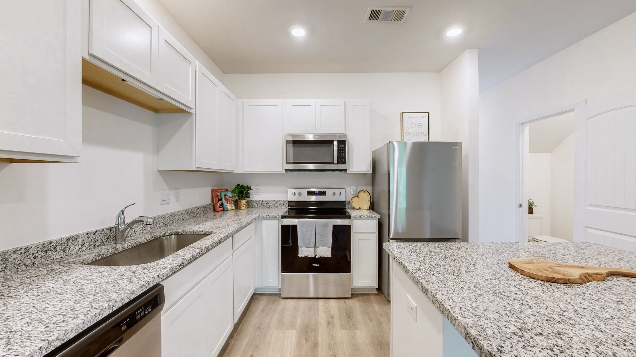 174 Cecil Road Lebanon, TN 37087 - Photo 5 of 50 Granite countertops and stainless steel appliances