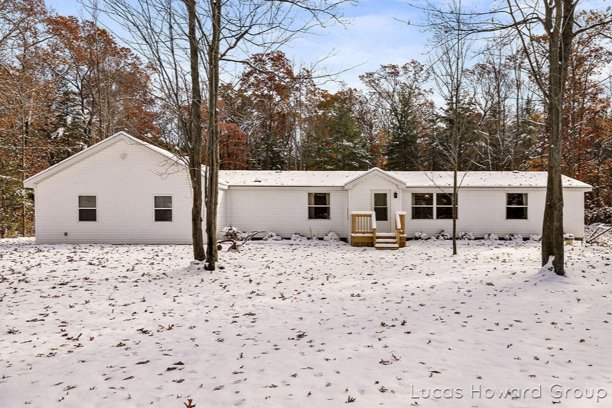 5228 Bass Lake Road Pierson, MI 49339 - Photo 1 of 18 IMG_1000