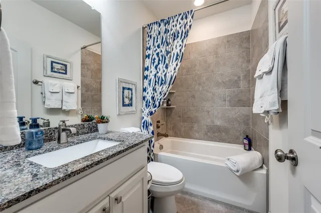 $2,850 | 4809 Paddock Trail, Carrollton, TX 75010