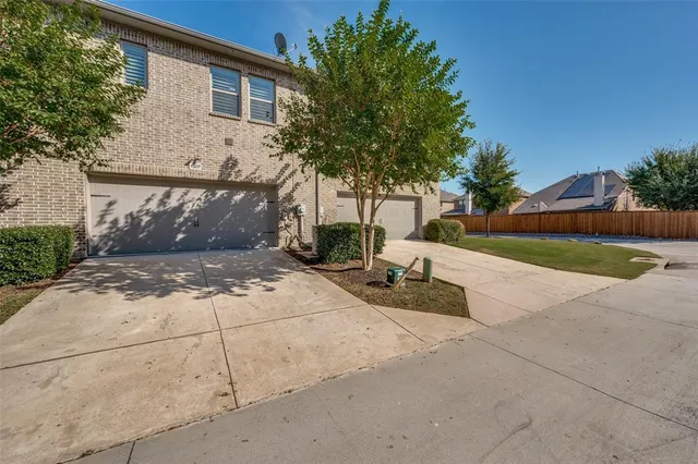 $2,850 | 4809 Paddock Trail, Carrollton, TX 75010