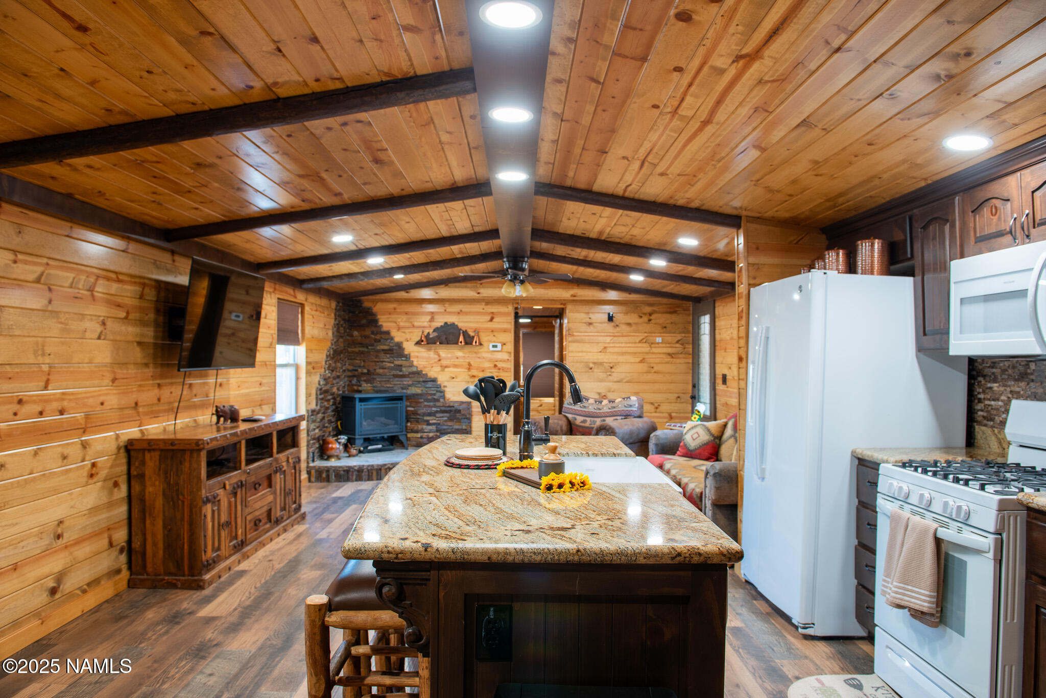 667 Walnut Road Williams, AZ 86046 - Photo 15 of 39 DSC_7761-HDR