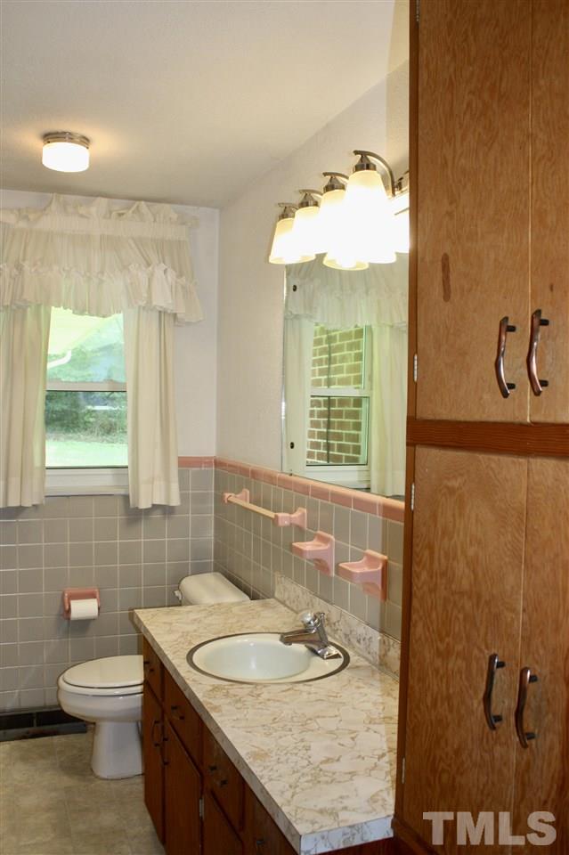 2705 Fairlawn Road Durham, NC 27705 - Photo 17 of 20 Gallery Image 17