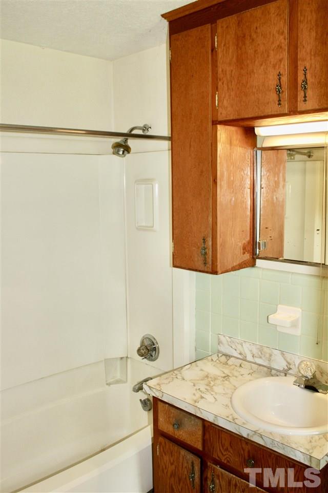 2705 Fairlawn Road Durham, NC 27705 - Photo 18 of 20 Gallery Image 18