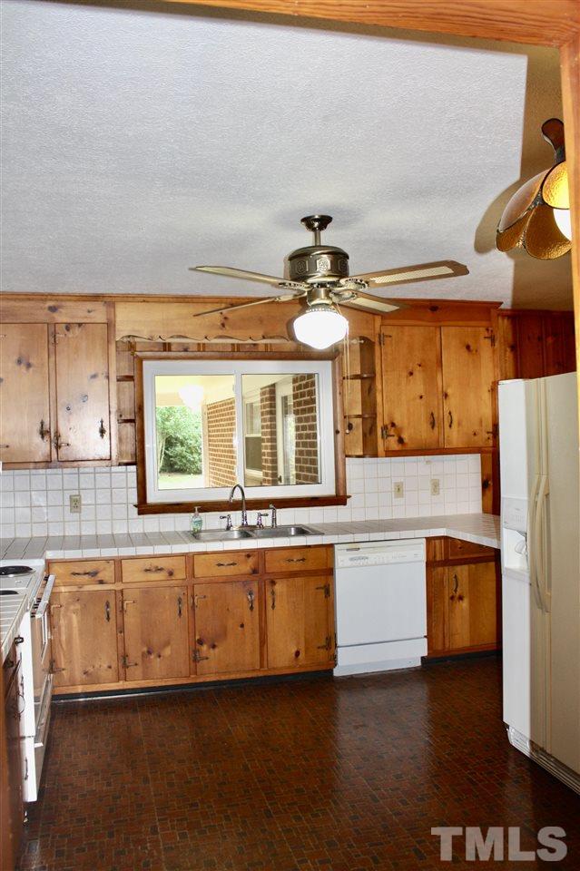 2705 Fairlawn Road Durham, NC 27705 - Photo 8 of 20 Gallery Image 8