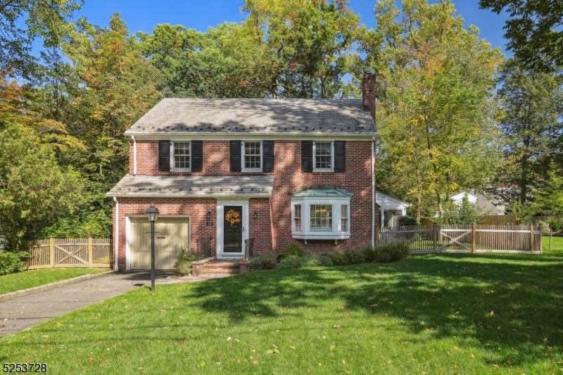 170 Canoe Brook Parkway, Summit, NJ 07901 Compass