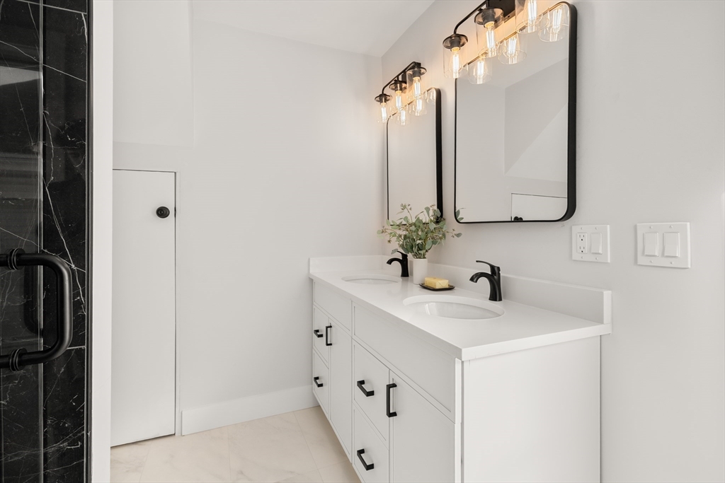 20 Townsend Street Waltham, MA 02453 - Photo 20 of 41