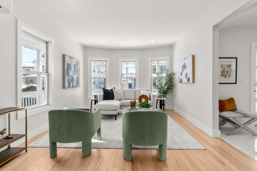 20 Townsend Street Waltham, MA 02453 - Photo 5 of 41