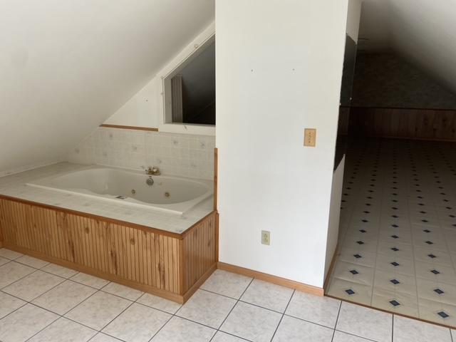121 Rosedale Street Lewiston, ME 04240 - Photo 20 of 24 IMG_2794