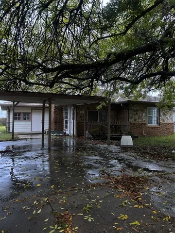 $1,200 | 2018 North Avenue H, Freeport, TX 77541