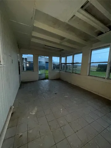 $1,200 | 2018 North Avenue H, Freeport, TX 77541