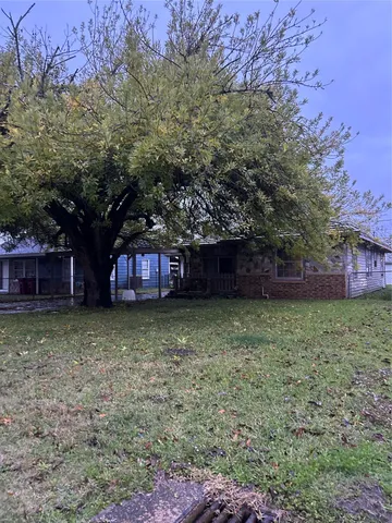 $1,200 | 2018 North Avenue H, Freeport, TX 77541