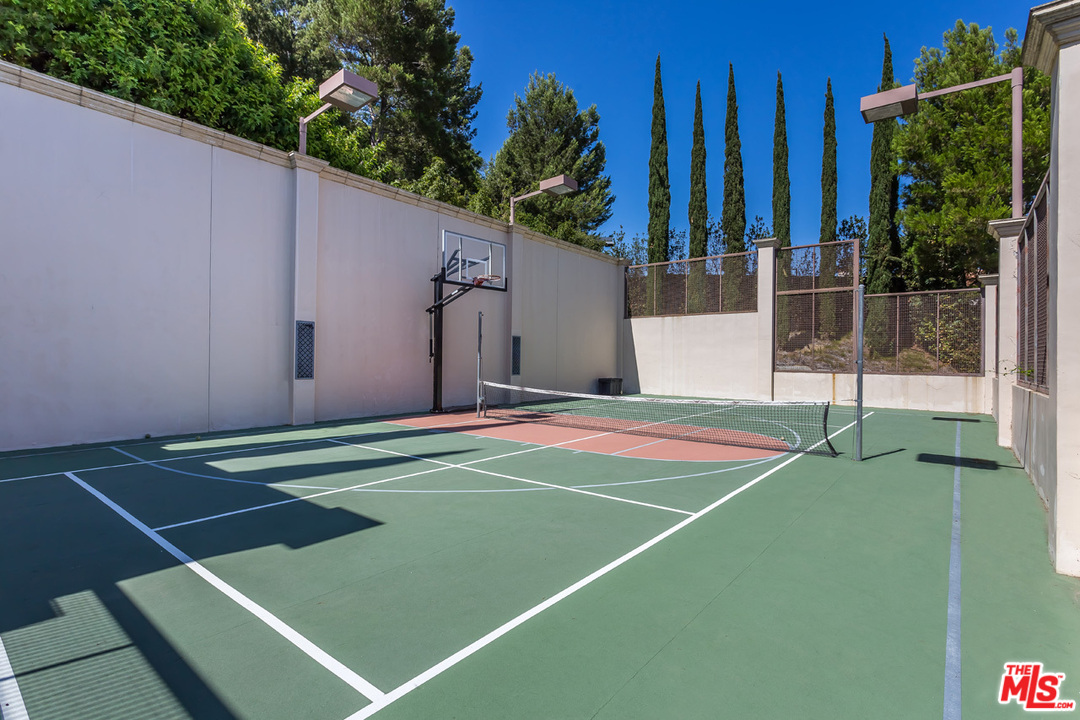 44 Beverly Park Circle Beverly Hills, CA 90210 - Photo 47 of 52