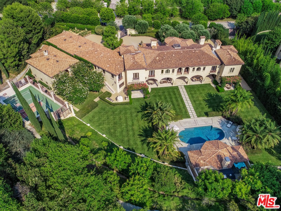 44 Beverly Park Circle Beverly Hills, CA 90210 - Photo 51 of 52 an aerial view of multiple houses with yard