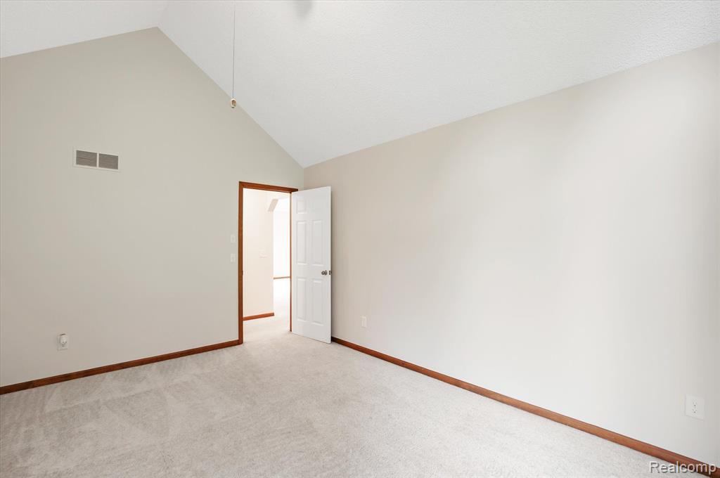 1674 North Hacker Road Howell, MI 48843 - Photo 17 of 40