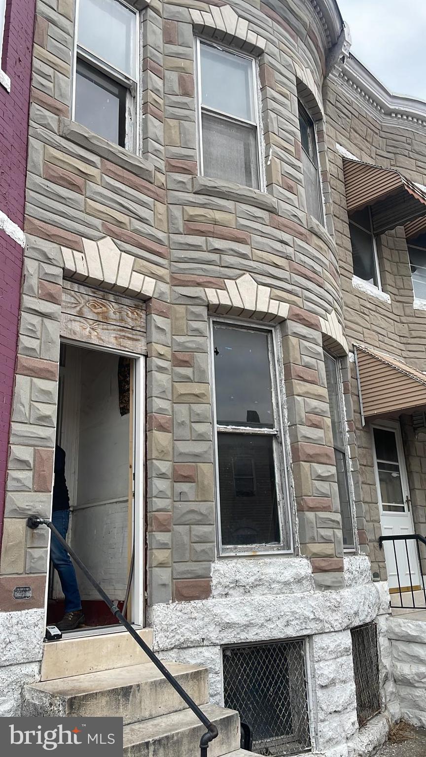 1009 Appleton Street Baltimore, MD 21217 - Photo 2 of 13