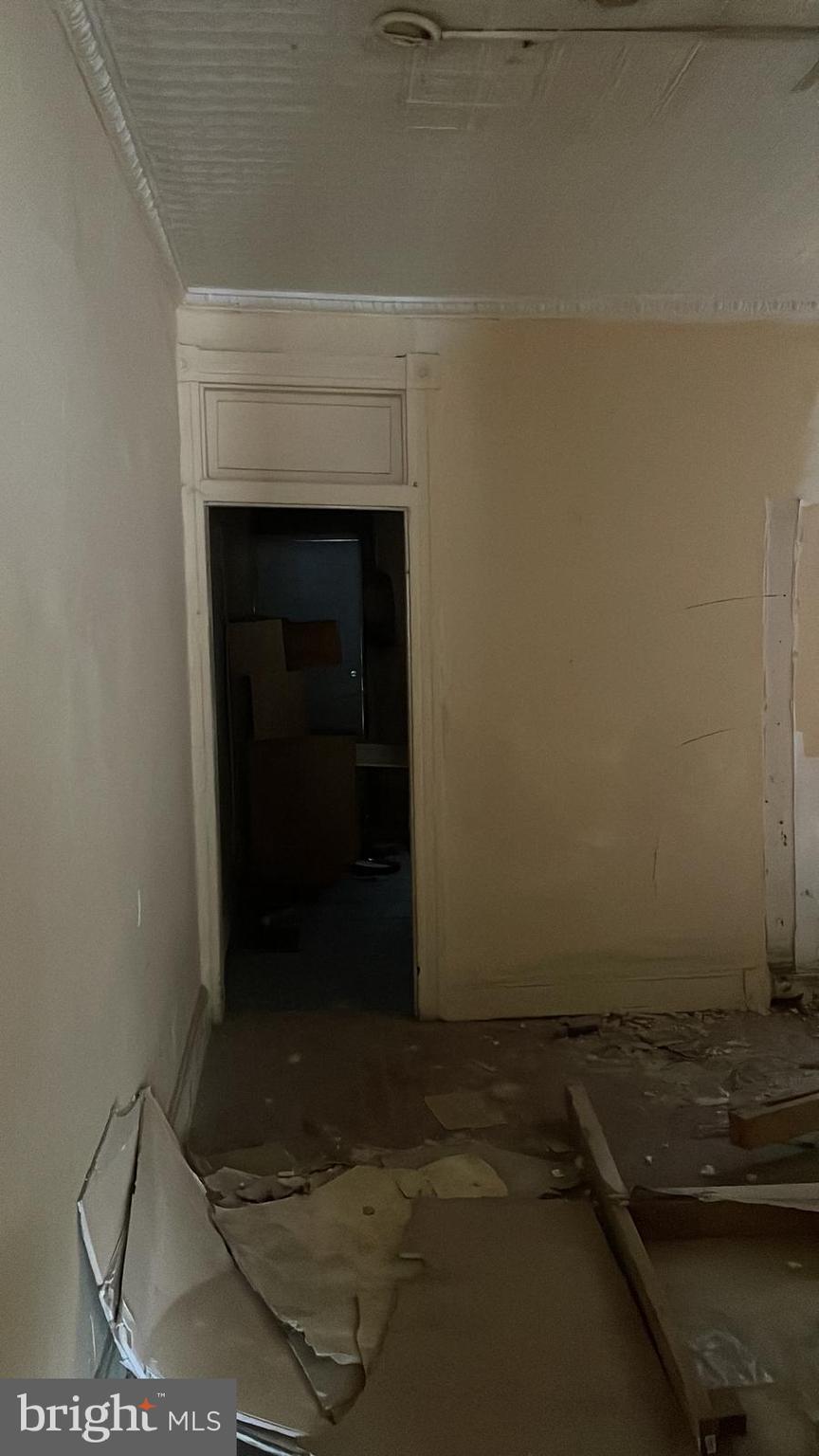 1009 Appleton Street Baltimore, MD 21217 - Photo 3 of 13